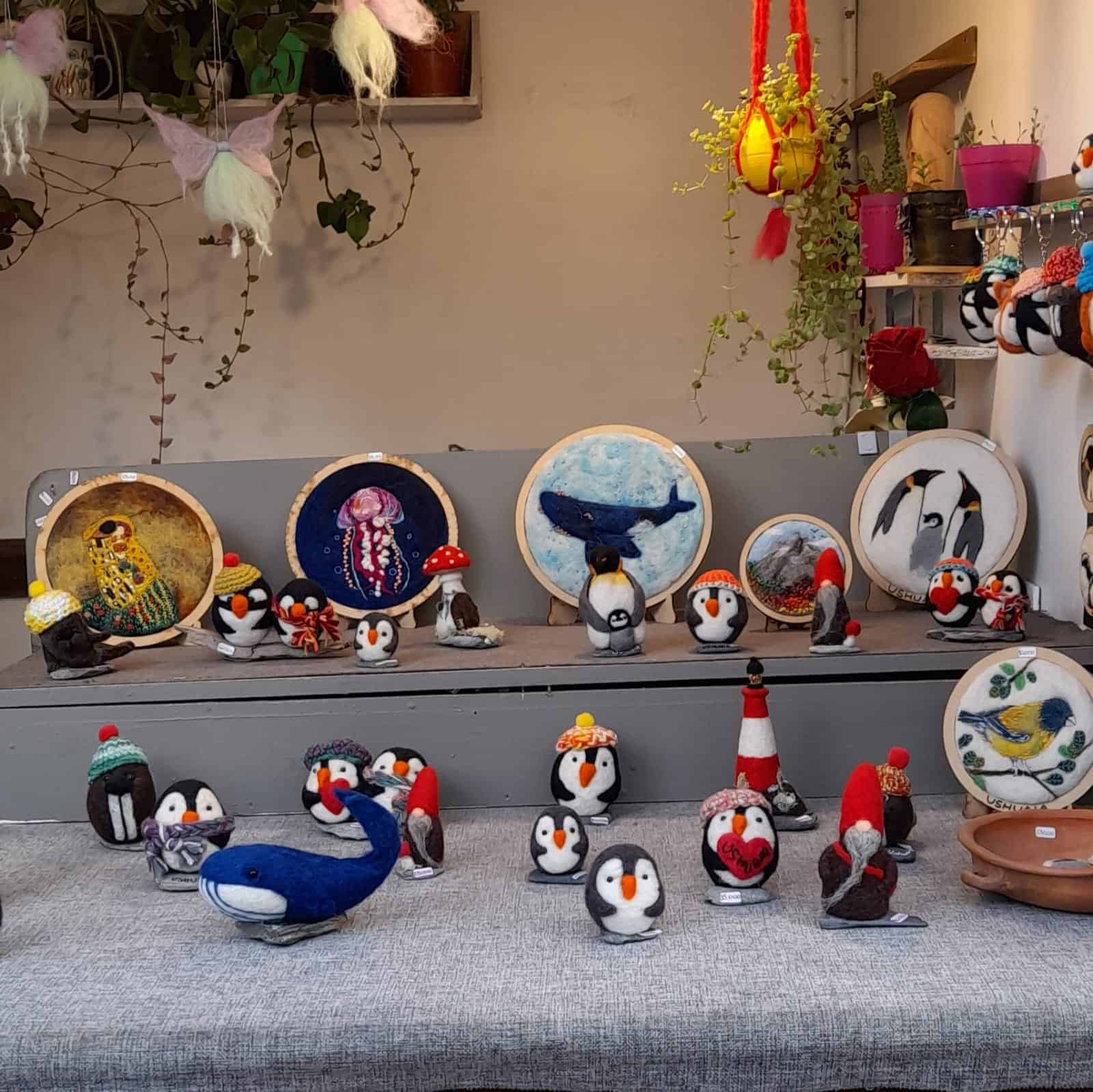 PASEO ARTESANAL ENRIQUETA GASTELUMENDI - Paseo Artesanal - Puesto 14 Fieltros del Fin del Mundo - Ushuaia City