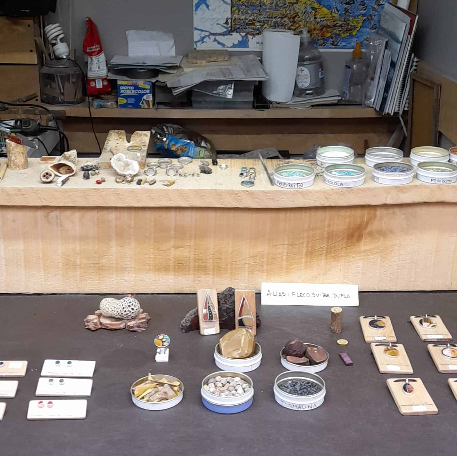 PASEO ARTESANAL ENRIQUETA GASTELUMENDI - Paseo Artesanal - Puesto 15 Nicolas García - Ushuaia City