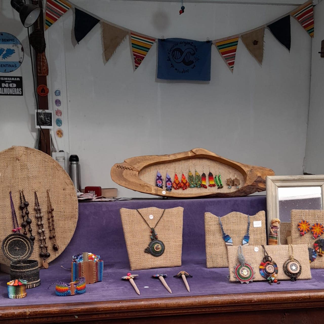 PASEO ARTESANAL ENRIQUETA GASTELUMENDI - Paseo Artesanal - Puesto 17 - Ushuaia City