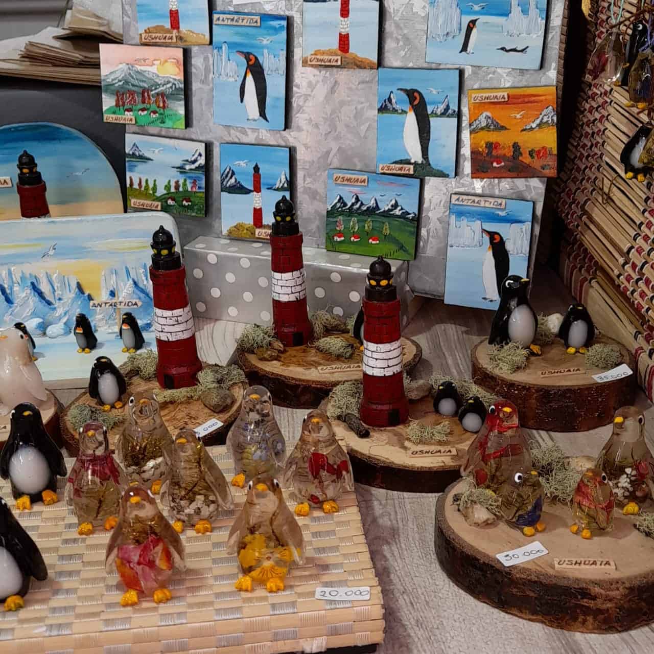 PASEO ARTESANAL ENRIQUETA GASTELUMENDI - Paseo Artesanal - Puesto 24 Raquel - Ushuaia City