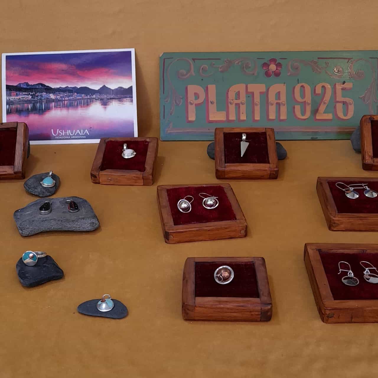 PASEO ARTESANAL ENRIQUETA GASTELUMENDI - Paseo Artesanal - Puesto 25 Gonzalo Almirón Joyas- Ushuaia City