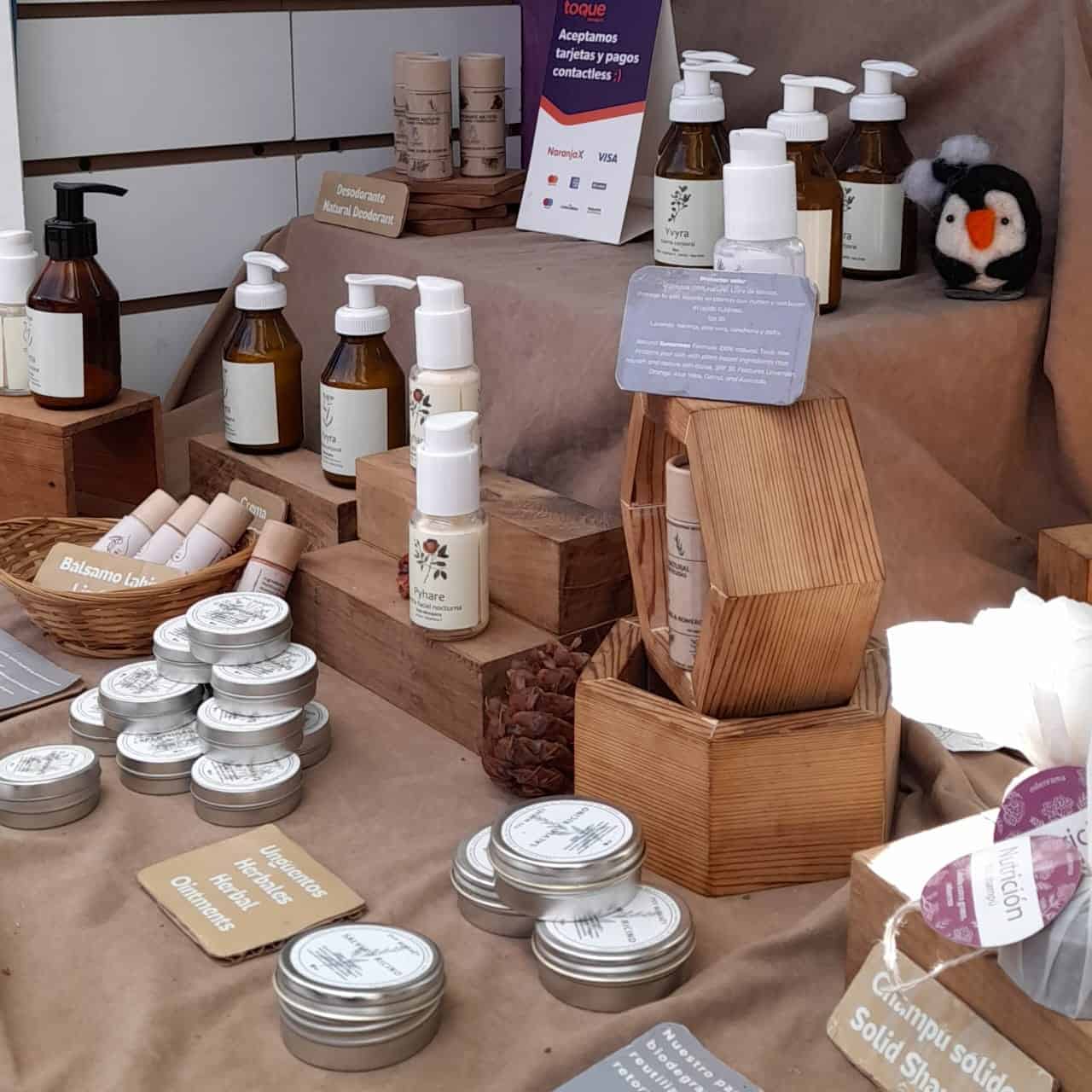 PASEO ARTESANAL ENRIQUETA GASTELUMENDI - Paseo Artesanal - Puesto 27 Ivi Maraey - Ushuaia City