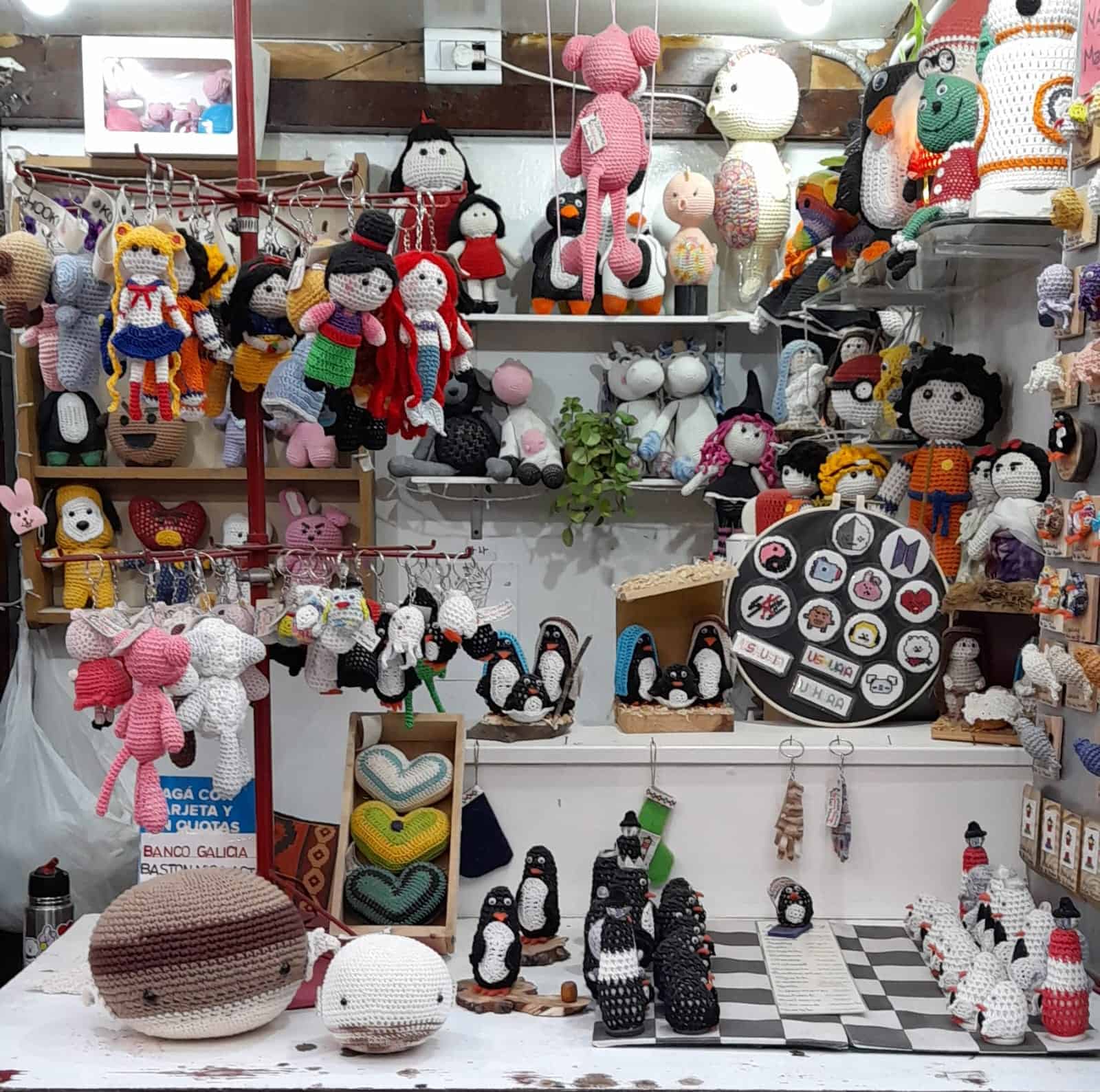 PASEO ARTESANAL ENRIQUETA GASTELUMENDI - Paseo Artesanal - Puesto 3 Agujas de Fuego - Ushuaia City