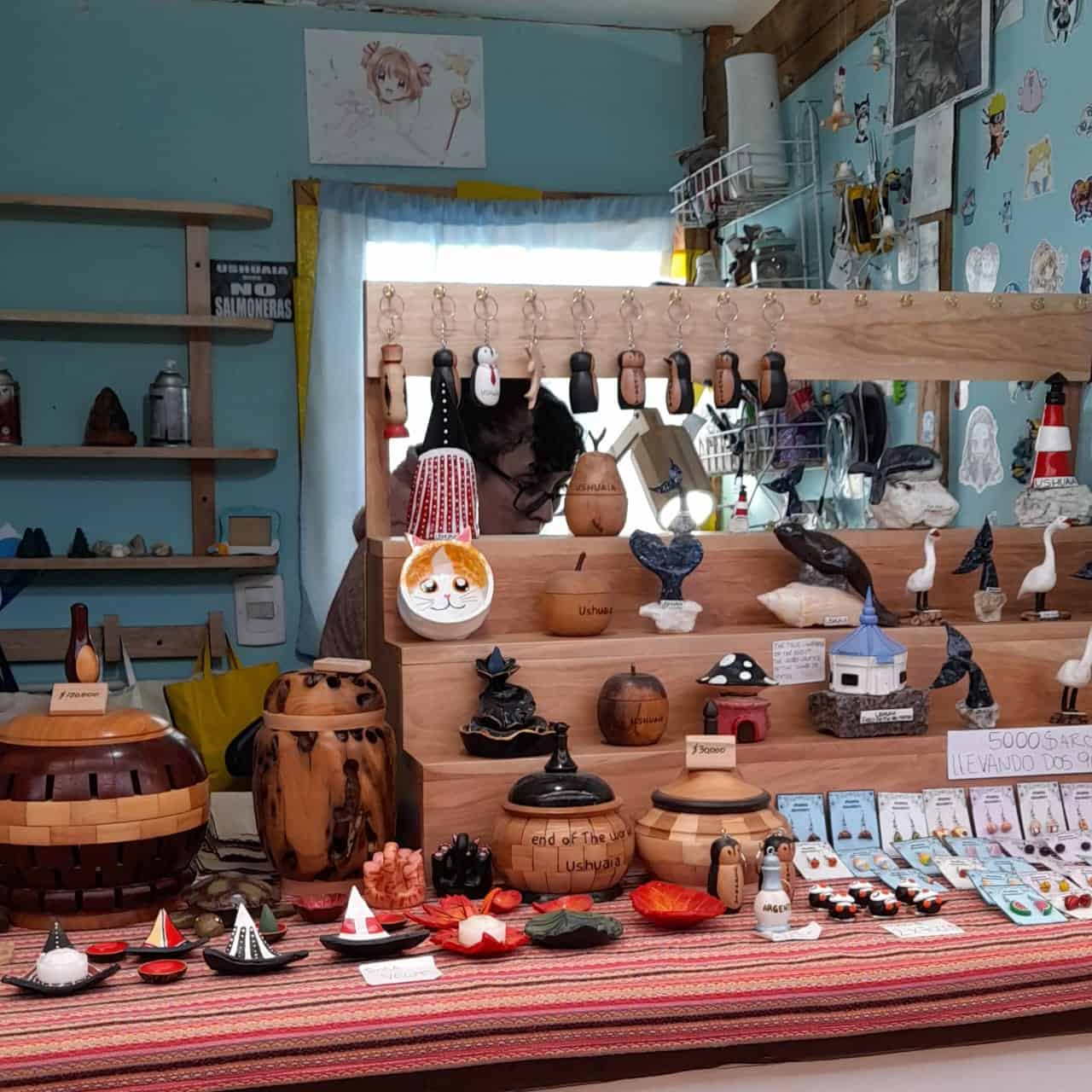 PASEO ARTESANAL ENRIQUETA GASTELUMENDI - Paseo Artesanal - Puesto 30 Ohana Souvenirs - Ushuaia City