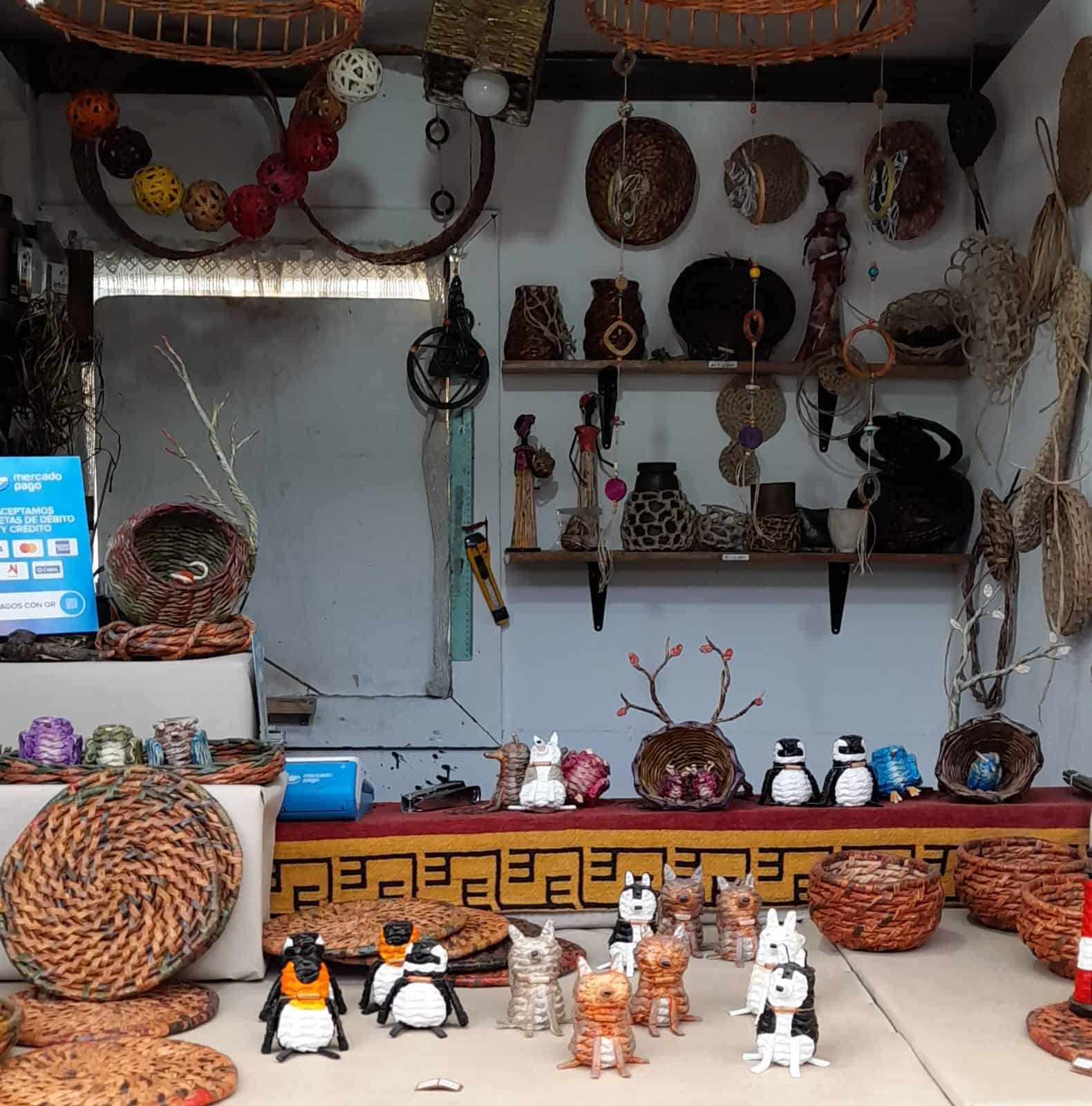 PASEO ARTESANAL ENRIQUETA GASTELUMENDI - Paseo Artesanal - Puesto 36 Gonzalo y Luca - Ushuaia City