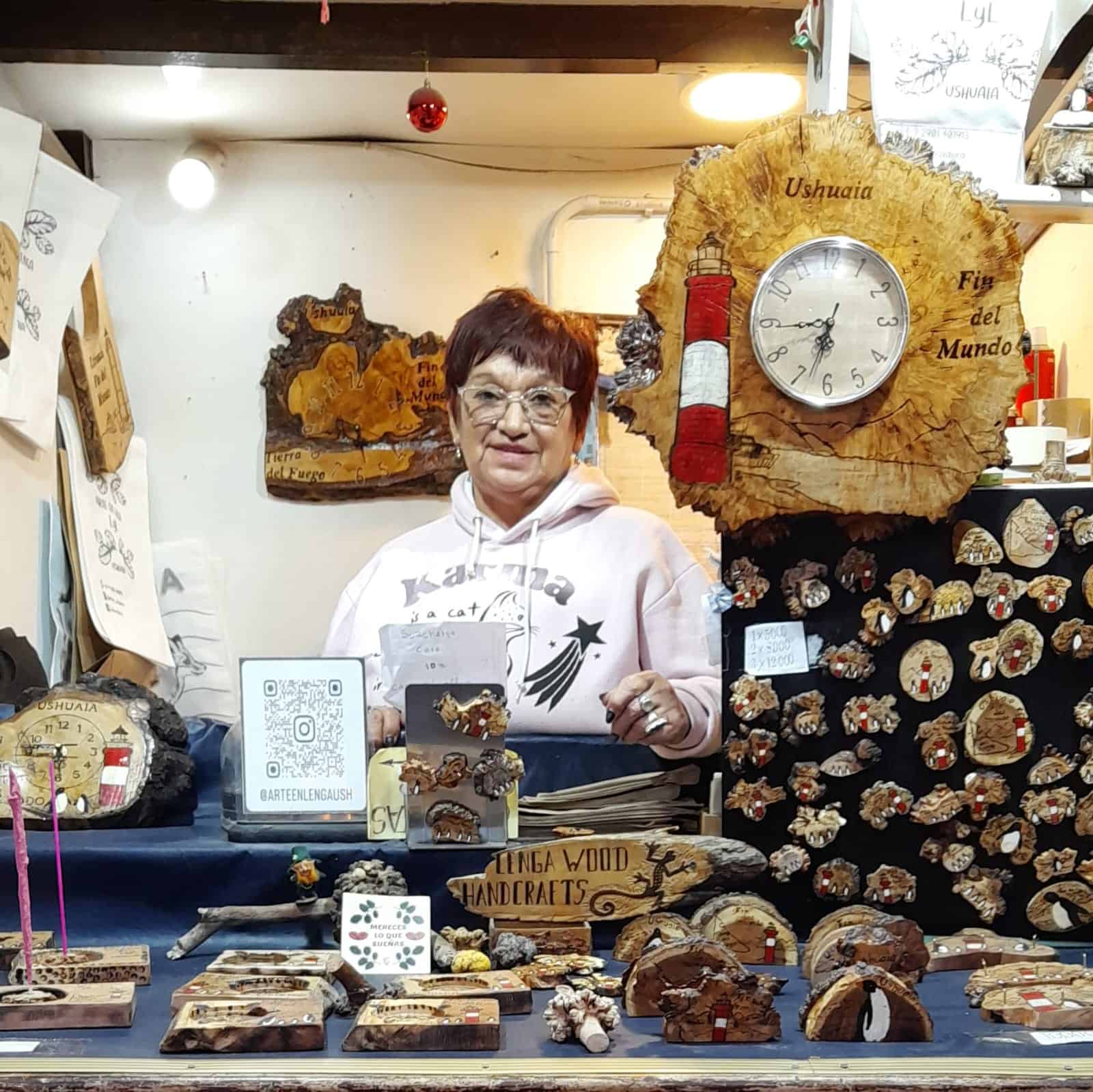 PASEO ARTESANAL ENRIQUETA GASTELUMENDI - Paseo Artesanal - Puesto 46 Arte en Lenga - Ushuaia City