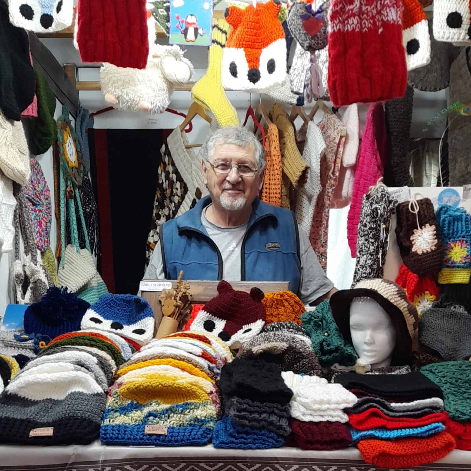 PASEO ARTESANAL ENRIQUETA GASTELUMENDI - Paseo Artesanal - Puesto 48 Trineo - Ushuaia City