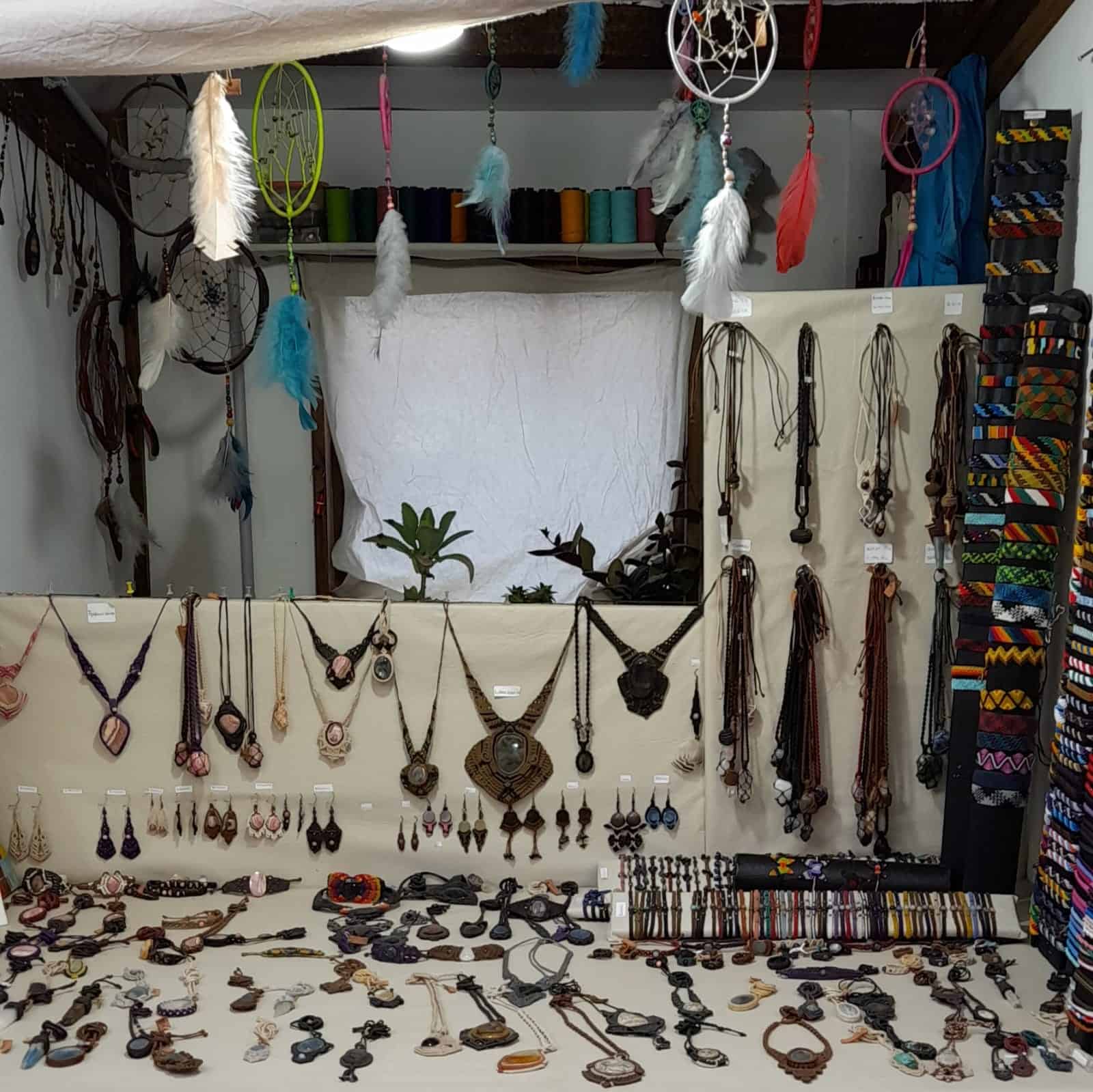 PASEO ARTESANAL ENRIQUETA GASTELUMENDI - Paseo Artesanal - Puesto 56 Marianela - Ushuaia City