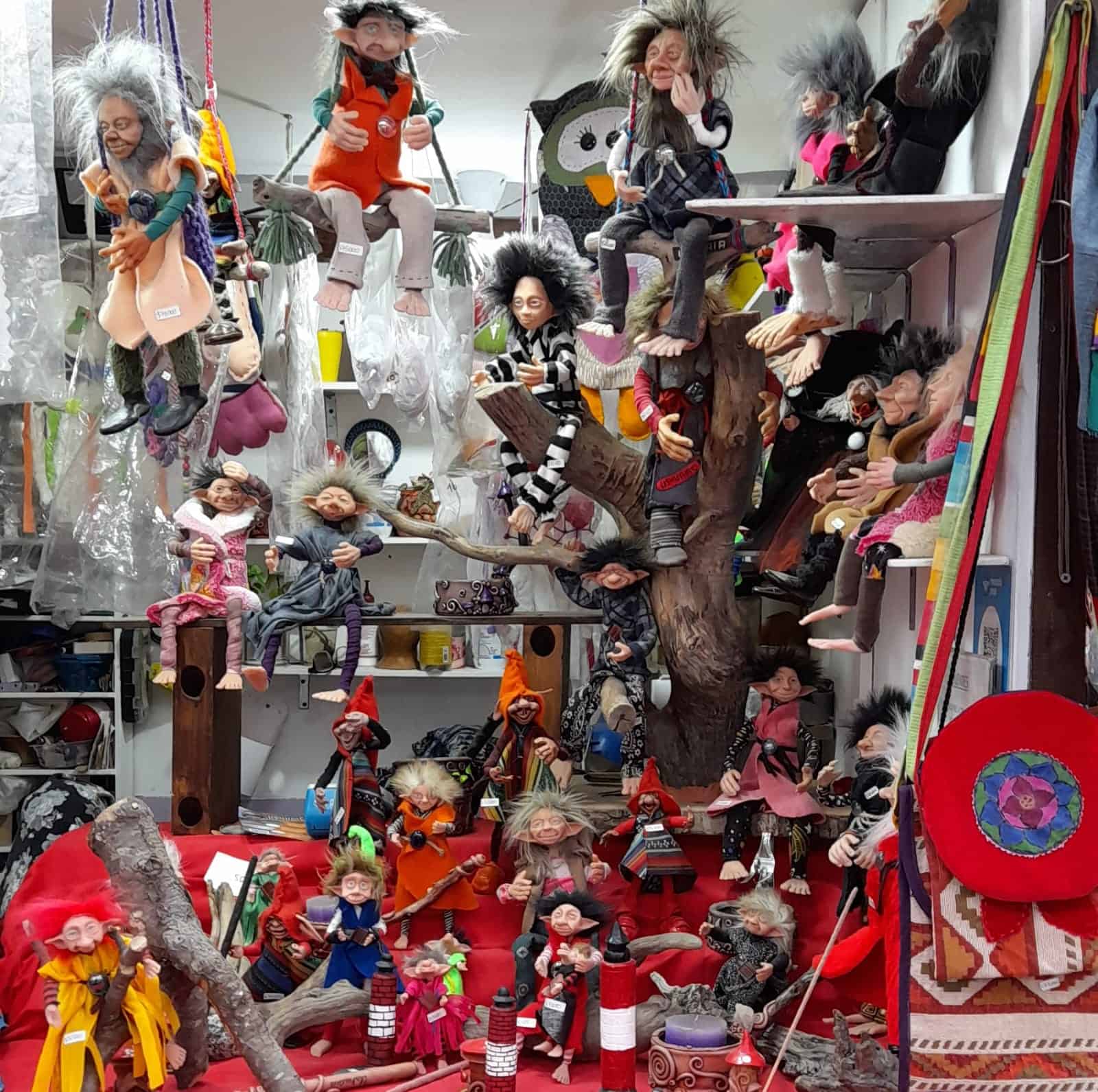 PASEO ARTESANAL ENRIQUETA GASTELUMENDI - Paseo Artesanal - Puesto 7 Mis Duendes - Ushuaia City